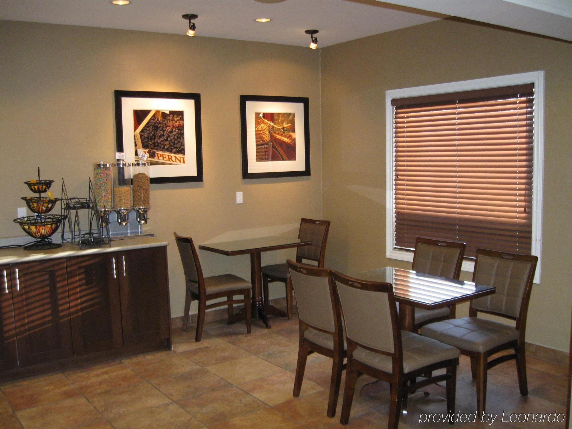 Sigma Inn & Suites Hudson'S Hope Hudson Hope Étterem fotó