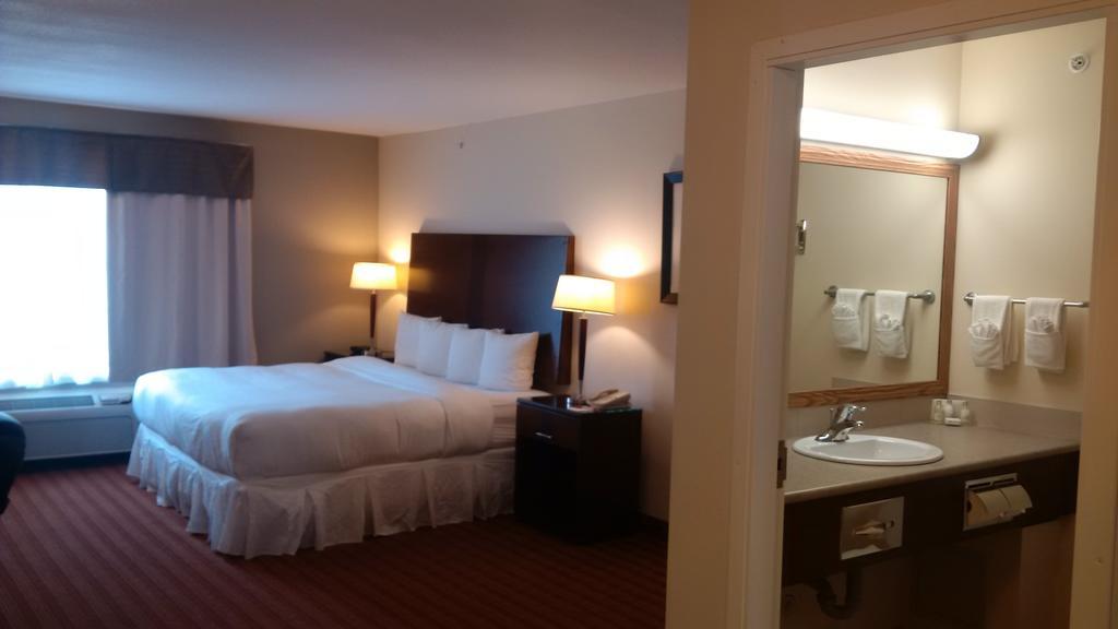 Sigma Inn & Suites Hudson'S Hope Hudson Hope Kültér fotó