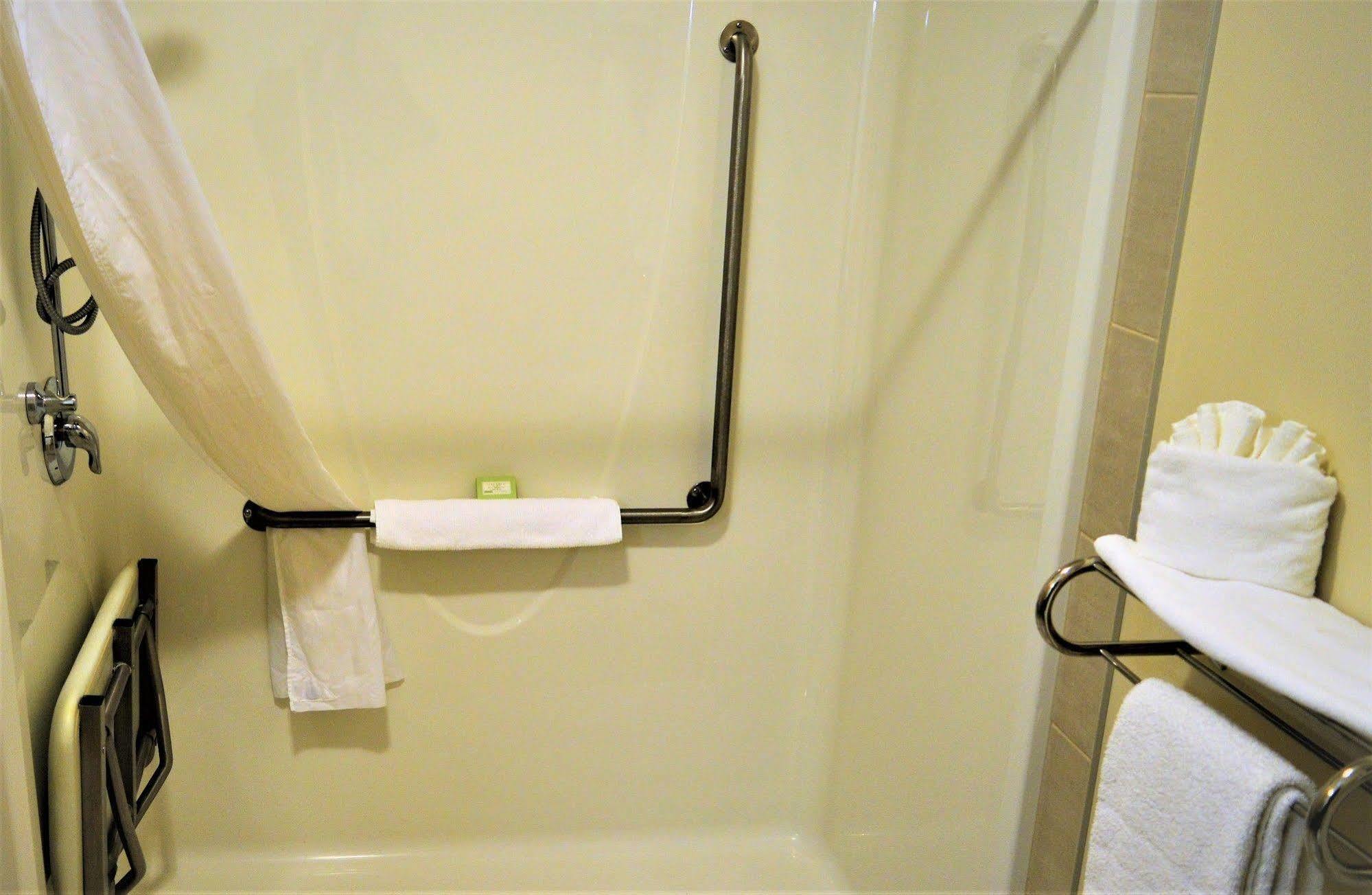 Sigma Inn & Suites Hudson'S Hope Hudson Hope Kültér fotó